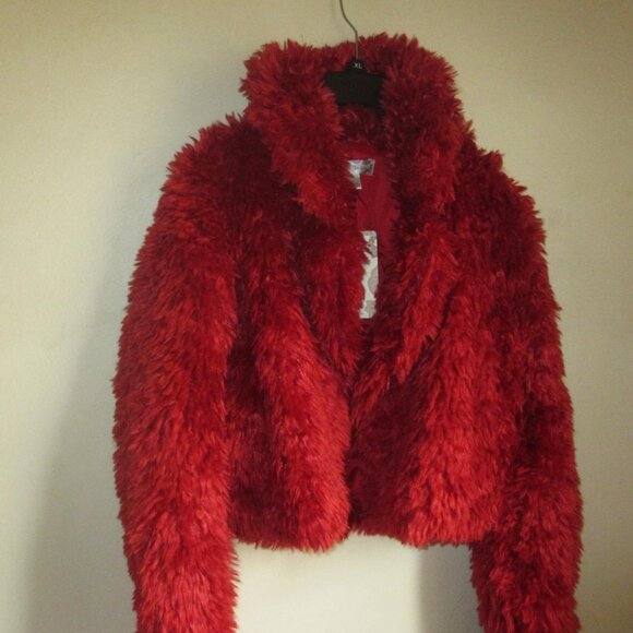 Band Of The Free Chili Pepper Red Faux Fur Open Front Jacket Size SMALL NWT - Picture 1 of 7